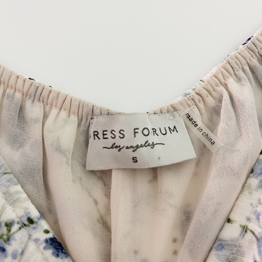 Dress Forum Meadow Ruffled Blouse in Blue Floral - Size S - Picture 3 of 8